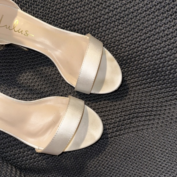 Lulus Harper ivory satin ankle strap heels size 7.5 - Picture 7 of 15